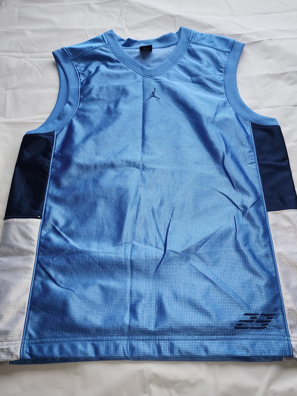 VINTAGE AIR JORDAN BASKETBALL JERSEY BLUE SIZE XLARGE IS USED